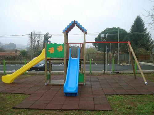 TORRE CON DOPPIO SCIVOLO A ONDA E ALTALENA